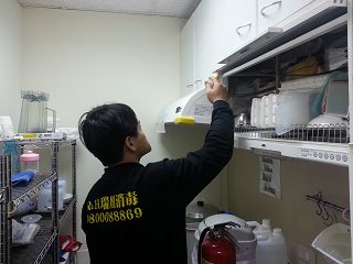 板橋消毒,板橋除蟲,新莊消毒,新莊除蟲,土城消毒,土城除蟲,五股消毒,五股除蟲,三重消毒,三重除蟲,中和消毒,中和除蟲,新店消毒,新店除蟲,中和消毒,中和除蟲,新店消毒,新店除蟲,永和除蟲,永和消毒,蘆洲除蟲,蘆洲消毒,三峽消毒,三峽除蟲,泰山消毒,泰山除蟲,樹林消毒,樹林除蟲,林口消毒,林口除蟲,迴龍消毒,迴龍除蟲,龜山消毒,龜山除蟲,台北市(全區)消毒除蟲,辦公室消毒(除蟲),社區消毒公告,社區環境消毒,社區消毒費用,社區消毒注意事項,社區消毒藥劑,社區消毒申請,社區消毒招標,社區大樓消毒,社區消毒公司,社區消毒,社區消毒公告,餐廳消毒(除蟲),餐廳消毒公司,餐廳消毒費用,餐廳消毒方法,餐廳消毒法規,餐廳消毒公告,餐廳消毒公司,環境消毒(除蟲),餐廳消毒(除蟲),環境消毒(除蟲),殺菌工程,辦公室消毒,辦公室消毒注意事項,辦公室消毒公告,辦公室消毒公司,辦公室消毒費用,辦公室消毒,辦公室消毒方式,辦公室消毒方法,辦公室消毒 diy,家裡消毒,家裡消毒方法,家裡消毒都用什麼消毒,消毒殺菌,家裡消毒要用什麼,居家消毒(除蟲),家裡除蟲,家裡除蚤,家裡除臭,家裡除蟑螂,跳蚤,跳蚤咬,跳蚤咬傷症狀,跳蚤防治,跳蚤怕什麼,跳蚤咬傷藥膏,跳蚤咬傷症狀,螞蟻怕什麼,螞蟻藥,白蟻防治,白蟻藥哪裡買,白蟻怕什麼,螞蟻怕什麼,白蟻消滅,白蟻藥,殺白蟻藥,殺白蟻的方法,殺白蟻公司,殺白蟻費用,蟑螂藥,蟑螂怕什麼,蟑螂圖片,蟑螂炸彈,蟑螂,蟑螂蛋,蟑螂小強,殺蟑螂最有效的方法,殺跳蚤的方法,殺跳蚤藥,殺跳蚤 diy,殺跳蚤殺蟲劑,殺跳蚤水煙,殺跳蚤卵,殺跳蚤公司,殺跳蚤劑,殺螞蟻的方法,殺螞蟻藥,殺螞蟻最有效的方法,殺螞蟻硼酸,殺螞蟻硼砂,殺螞蟻妙方,殺螞蟻窩,殺螞蟻硼酸,殺臭蟲方法,殺臭蟲藥,殺臭蟲劑,殺臭蟲公司,殺臭蟲水煙,殺臭蟲藥劑,殺蛀蟲藥,殺蛀蟲方法,殺蛀蟲劑,殺蛀蟲藥哪買,殺塵蹣,消毒公司推薦,除蟲公司推薦,除蟲專家,消毒清潔,飯店消毒除蟲,木板防蟲處理,防蟲處理,公司消毒除蟲,白蟻防治,KTV酒店消毒除蟲,廠房消毒除蟲,學校消毒除蟲,幼稚園消毒除蟲殺菌,空間殺菌,市場消毒除蟲,工廠消毒除蟲,汽車旅館消毒除蟲,住家消毒除蟲,大樓消毒除蟲,醫院消毒除蟲,機關消毒除蟲,公共場所消毒除蟲,鐵皮屋消毒除蟲,木料防治,腸病毒處理,除蟲公司價錢,消毒公司價錢,便宜消毒,跳蚤處理,白蟻處理,養老院消毒除蟲,營業場所消毒除蟲,蚊子,蒼蠅,蟑螂,德國蟑螂,老鼠,跳蚤,白蟻,蛀蟲,姬薪蟲,嚙蟲,臭蟲,台北消毒，台北除蟲，新北除蟲，新北消毒，板橋消毒，板橋除蟲，白蟻防治，餐廳消毒，消毒公司，除蟲公司，白蟻保固，環境消毒，辦公室消毒，台北除白蟻，除蟲專家，台北除跳蚤，消毒除蟲，蟲害防治，居家除蟲,除蟲服務,,社區消毒