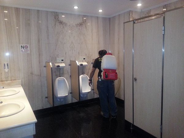 影城內廁所域域殘效噴灑